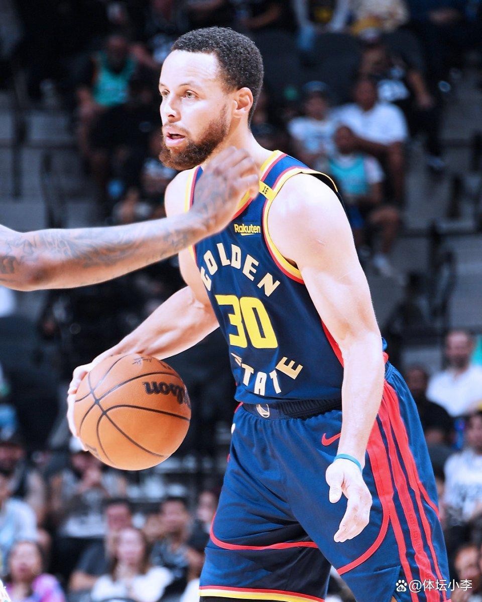 开云在线登录官网-包含拜仁前途光明！，库里新星表现优异表现突出上演精彩一战的词条-开云在线登录官网