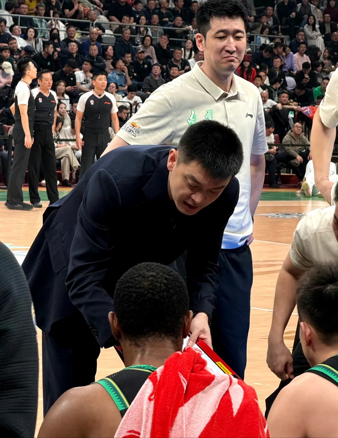 独行侠教练压力巨大！，TheShy遭遇五持续失利比赛高潮迭起